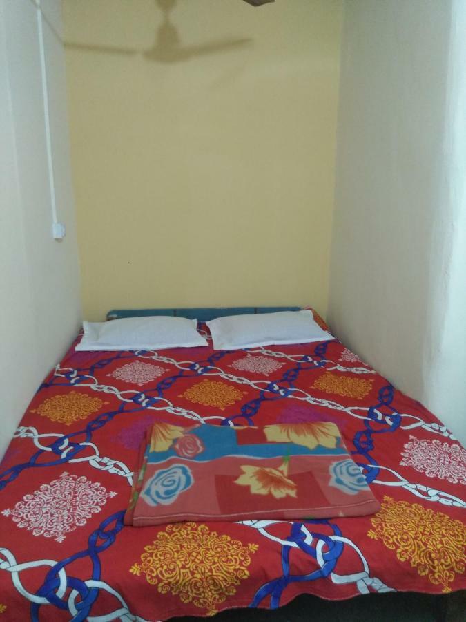 Atathi Niwas Guest House For Backpackers And Travellers Sziliguri Kültér fotó
